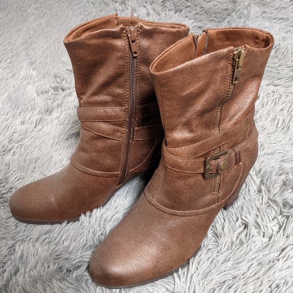 Boots - Picture 1 of 2